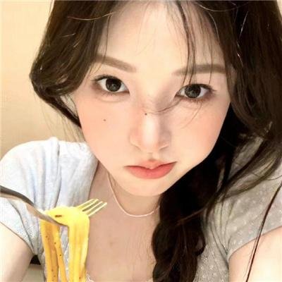 一周的偶像海报